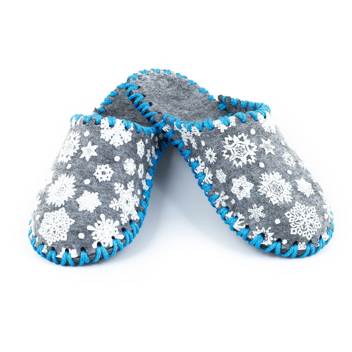 Кімнатні тапочки фетрові в сніжинки сірі